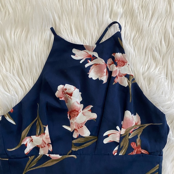 Floral two piece halter top and skirt with slit - Picture 2 of 6